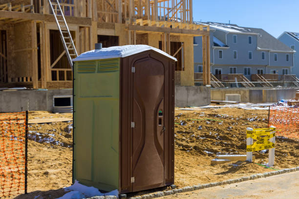 Portable Toilet Options We Offer in Weatherby Lake, MO